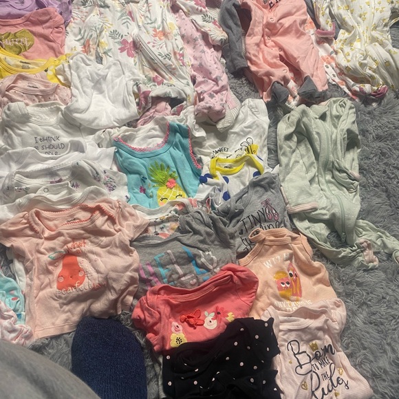 Newborn baby clothes 0-6months Name Brand - Picture 2 of 7